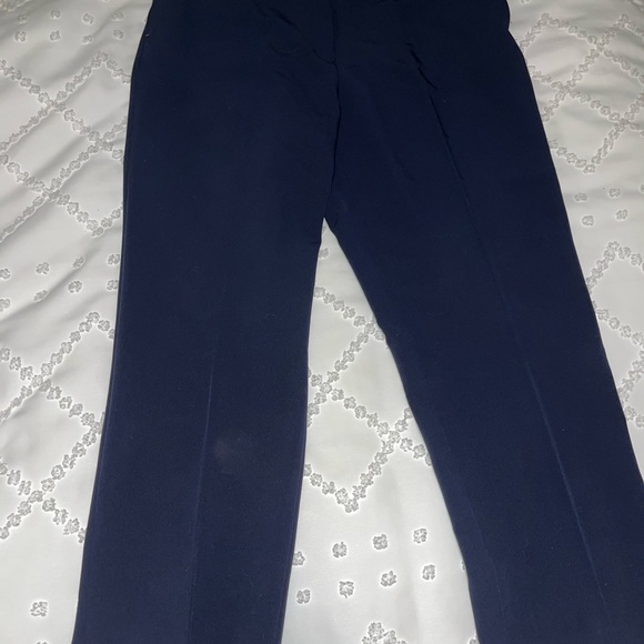 Woman’s Tommy Hilfiger pant suit - Picture 7 of 8